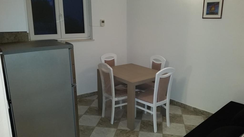 Apartments Silvija Primošten Екстериор снимка